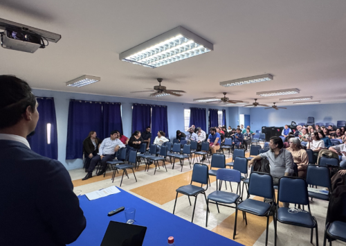Docentes Liceo Maximiliano Salas asisten a jornada capacitación
